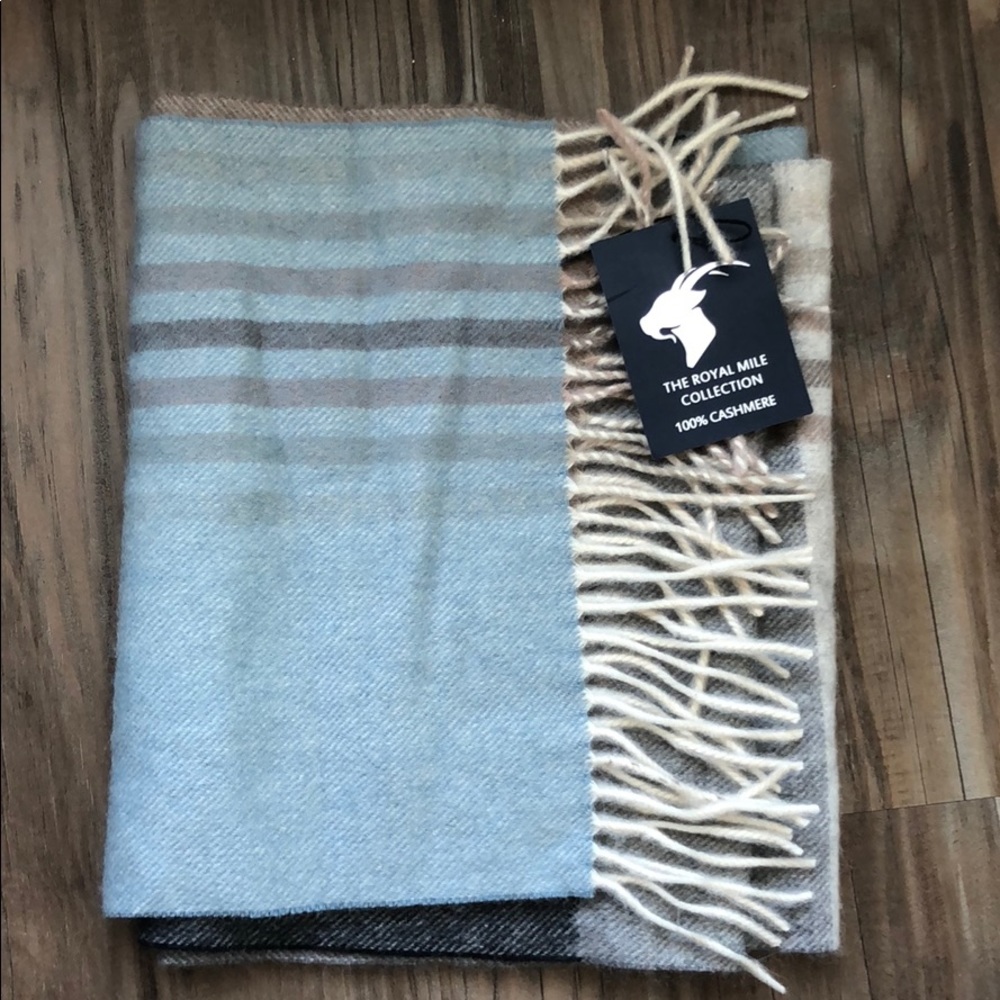 New cashmere scarf